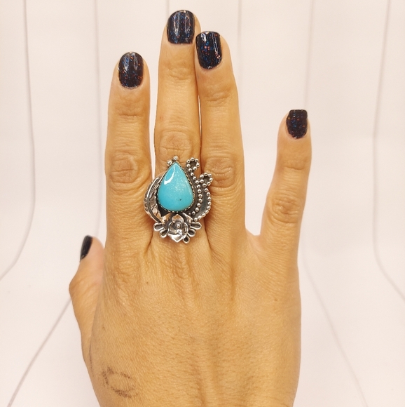 Handcrafted Natural Turquoise Ring - Picture 1 of 7